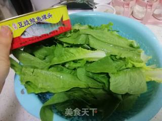 豆豉鲮鱼炒油麦菜的做法步骤：1