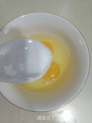 香椿鸡蛋饼的做法步骤：4