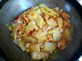 土豆片干豆腐烧鸡翅根的做法步骤：11