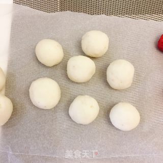 草莓雪人的做法步骤：2