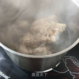 蒜苗拌羊肉的做法步骤：2