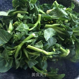 蒜香油菜芯的做法步骤：2