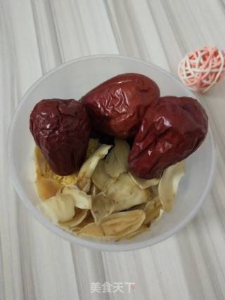 红枣黑豆浆的做法步骤：1