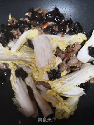 木耳炒牛肉的做法步骤：6