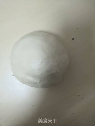 豆沙蛋黄酥饼的做法步骤：5