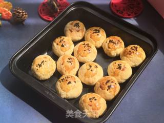 豆沙蛋黄酥饼的做法步骤：21