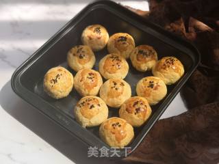 豆沙蛋黄酥饼的做法步骤：23