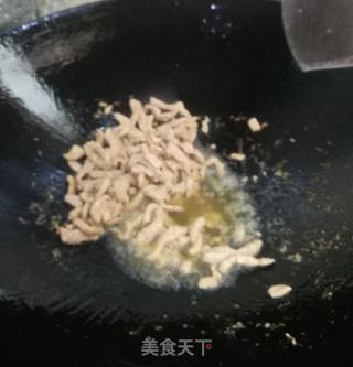 香芹炒肉丝的做法步骤：3