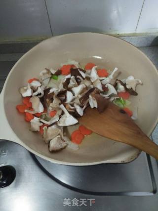 香菇炒油菜的做法步骤：8