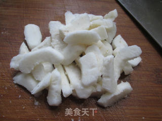 香干红椒炒荸荠的做法步骤：2