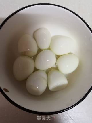 桂圆鹌鹑蛋红糖姜茶的做法步骤：2