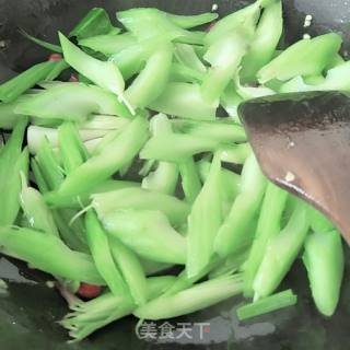 芥菜梗炒豆豉的做法步骤：7