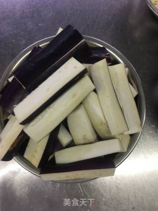 紫苏豆角茄子的做法步骤：1