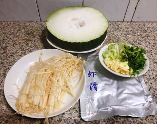 虾滑冬瓜针菇汤的做法步骤：1