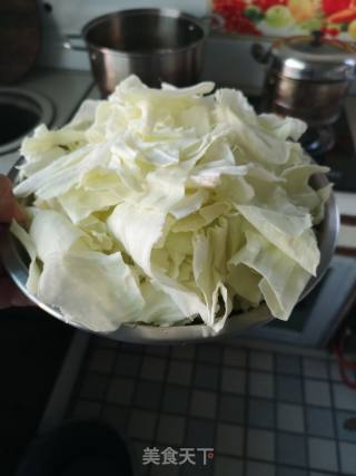 凉拌白菜的做法步骤：1
