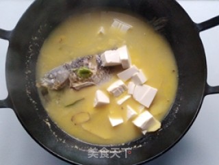 河鲫鱼豆腐汤的做法步骤：7