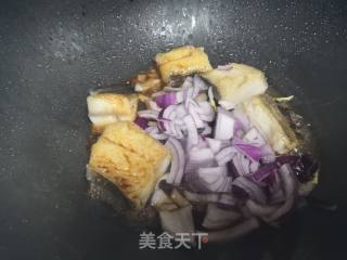 洋葱焖鳕鱼的做法步骤：3