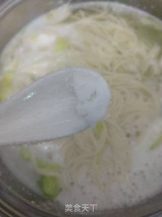 卷心菜鸡蛋面的做法步骤：5