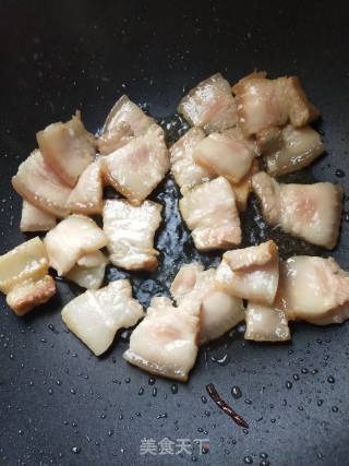 包菜回锅肉的做法步骤：3