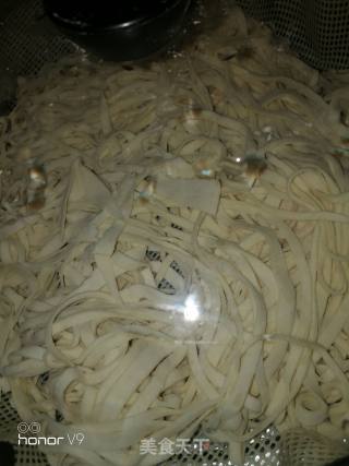 胡萝卜五花肉蒸面的做法步骤：4