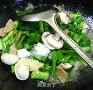 牛肉丸鲜蘑菇油菜蕻的做法步骤：12