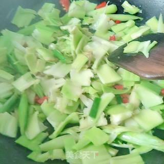 辣炒芥菜头皮的做法步骤：5