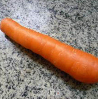 胡萝卜炒白肉的做法步骤：1