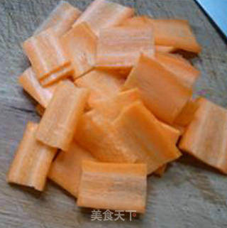 胡萝卜炒白肉的做法步骤：5