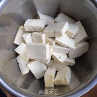 剁椒烧豆腐的做法步骤：2