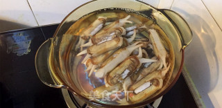爆炒香辣味蛏子的做法步骤：2