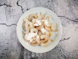 清炒虾仁的做法步骤：2