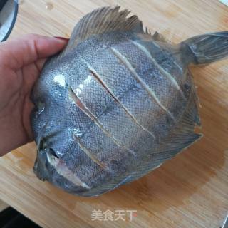 清蒸偏口鱼的做法步骤：1