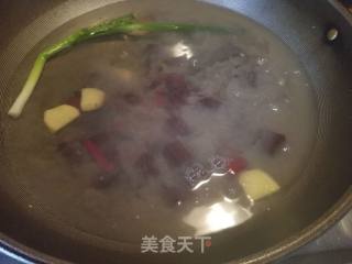 沙姜韭菜浸猪红的做法步骤：3