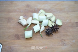 五花肉炖笋块的做法步骤：4