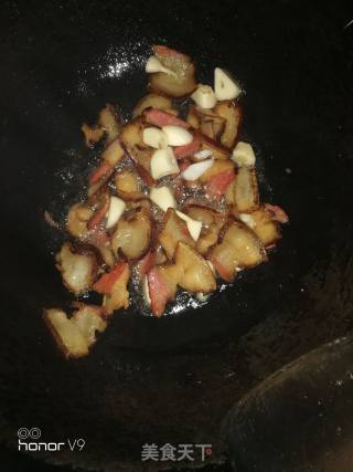 腊肉炒土豆条的做法步骤：5