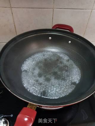 黄豆芽炒腊肠的做法步骤：2