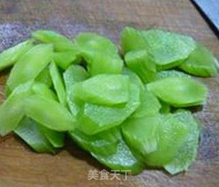 鲜蘑菇莴笋无头鲜虾的做法步骤：6