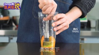 网红奶茶技术教程：橙子与益力多的搭配，橙益满满的做法的做法步骤：4