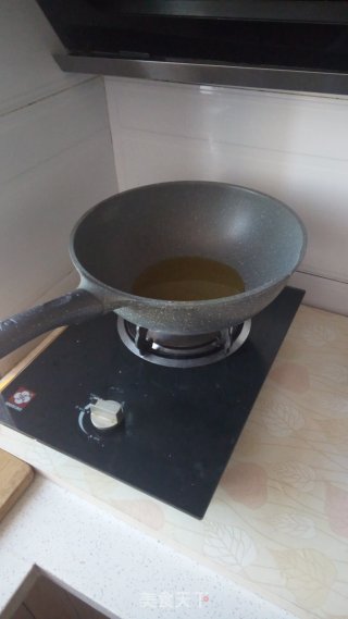 蒸鸡蛋韭菜馅饺子的做法步骤：4