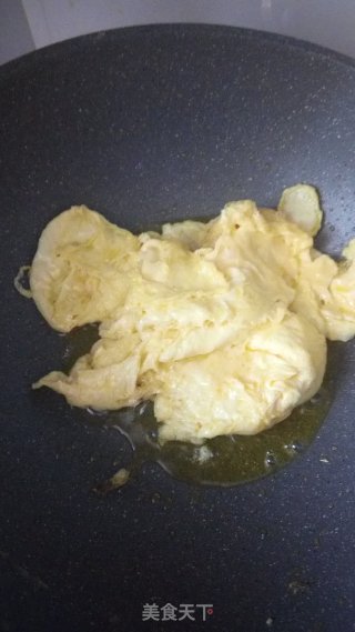 蒸鸡蛋韭菜馅饺子的做法步骤：6
