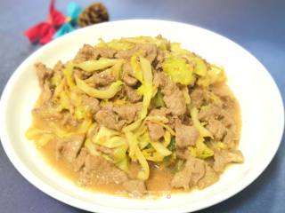 牛肉炒圆白菜的做法步骤：7