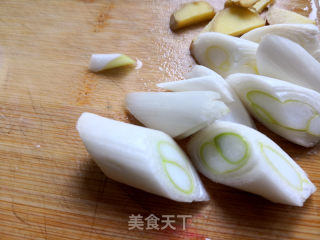红烧鸡块的做法步骤：1