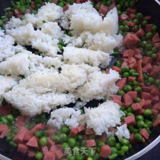 豌豆炒饭的做法步骤：7