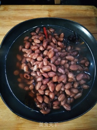 萝卜皮拌花生的做法步骤：5