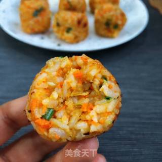 蔬菜肉松饭团的做法步骤：11