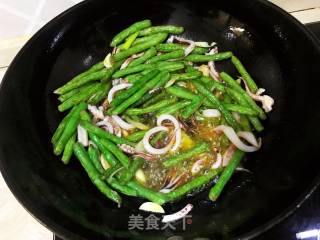 鱿爆芸豆的做法步骤：3
