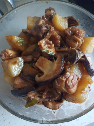 鸡腿香菇烧土豆的做法步骤：7