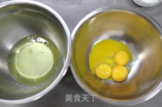 戚风奶油蛋糕卷的做法步骤：2
