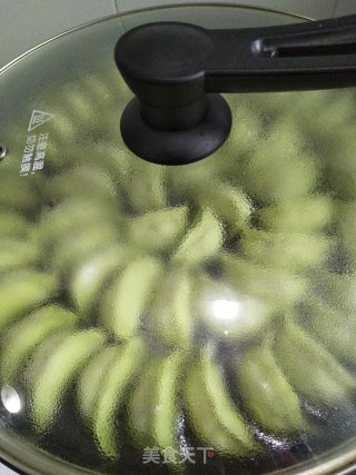 菠菜水煎饺的做法步骤：11