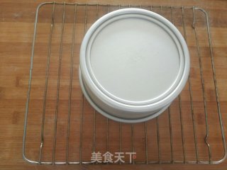 戚风蛋糕（8寸）的做法步骤：13
